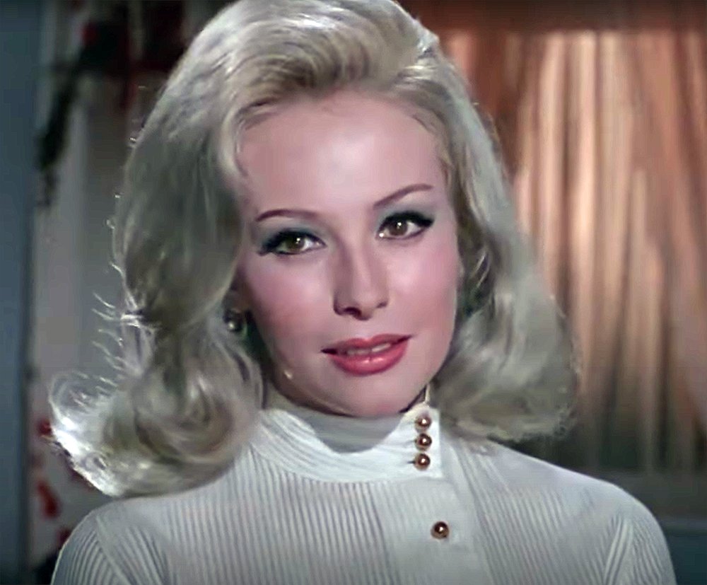 highcollars's tweet photo. Fanny Cano - Tres noches de locura (1970) #highcollar #highneck #whiteblouse #buttonedup #3buttoncollar #70sblouse #highneckblouse #fannycano https://t.co/eddxz4Lozp