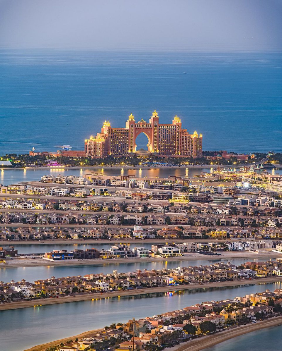 VisitDubai_IN's tweet photo. Dubai never needs a filter ✨
@ATLANTIS 
📸 IG/ashklix
#VisitDubai https://t.co/9XX30iFTo5