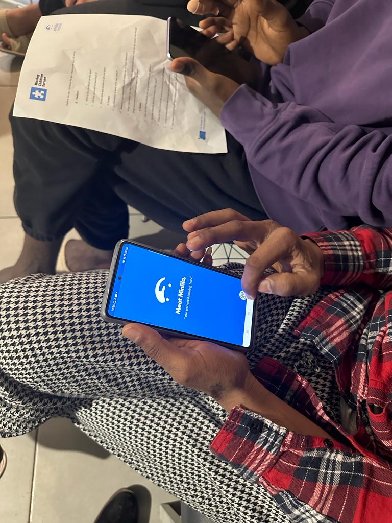 MissingChildEU's tweet photo. @MissingChildEU held yesterday a productive focus group with 15 young #refugees to discuss the #Miniila app. Their input is essential to ensure the best possible outcome for this safe platform providing reliable info for children in transit & upon arrival in Europe📱 https://t.co/y4EZ3bi9HO