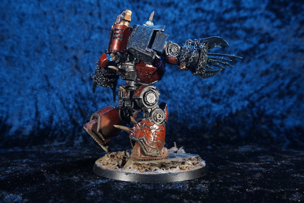 Kit bashed Mhara Gal Dreadnought. Used the Word Bearers Contemptor as the base model along with various bits from the bits box. There are a couple of small padlocks from the nighthaunt sprues on the chains.
#horusheresy #warhammer30k #paintingwarhammer #warhammer <a href="/warhammer/">Warhammer Official</a>