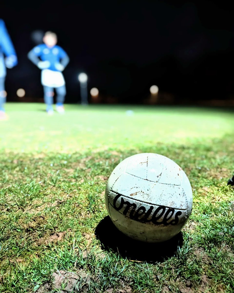 fourmastersgaa's tweet photo. Another good session under the lights last night.
Thanks to @jconnolly1994 and @brenharkin for putting the session on.
No game this weekend.
#COYBIB #gaa #gaelicfootball #allireland #fourmasters #coventry #covuni #wearewarwick #RiseUp
@the4provinces @warwickshireclg https://t.co/L6ryINtIDg