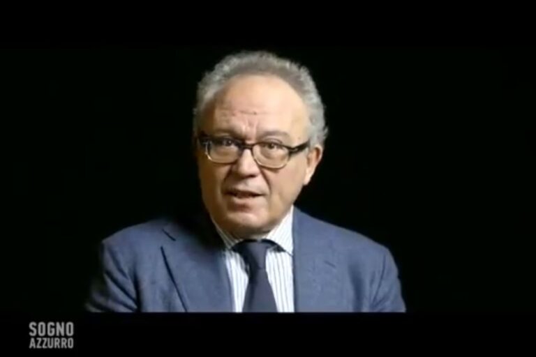 CalcioFinanza's tweet photo. Enrico #Varriale fa causa alla #Rai: il giornalista vuole tornare a condurre https://t.co/QOqMkzUO3a https://t.co/JCGUoivazc