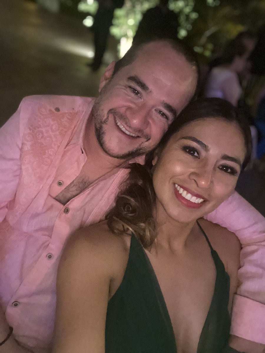Sandra_Fer30's tweet photo. Boda! Our favourite couple, Gin and Josh! Nuestra siguiente parada Ensenada. (Andábamos robándonos ideas de nuestras parejas fav y sobre todo de súper buena vibra) 🫶😍😍 https://t.co/qhigU0KKCO