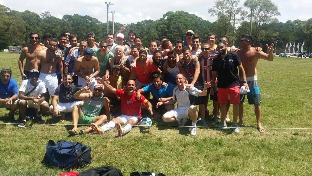 Feliz cumpleaños a esta gran institución!!! 
Hoy estamos cumpliendo 38 años. Solo agradecer a todos los que hacen posible que esta institución siga creciendo y siga compitiendo , a todas las personas que afuera de la cancha hacen posible que sigamos.