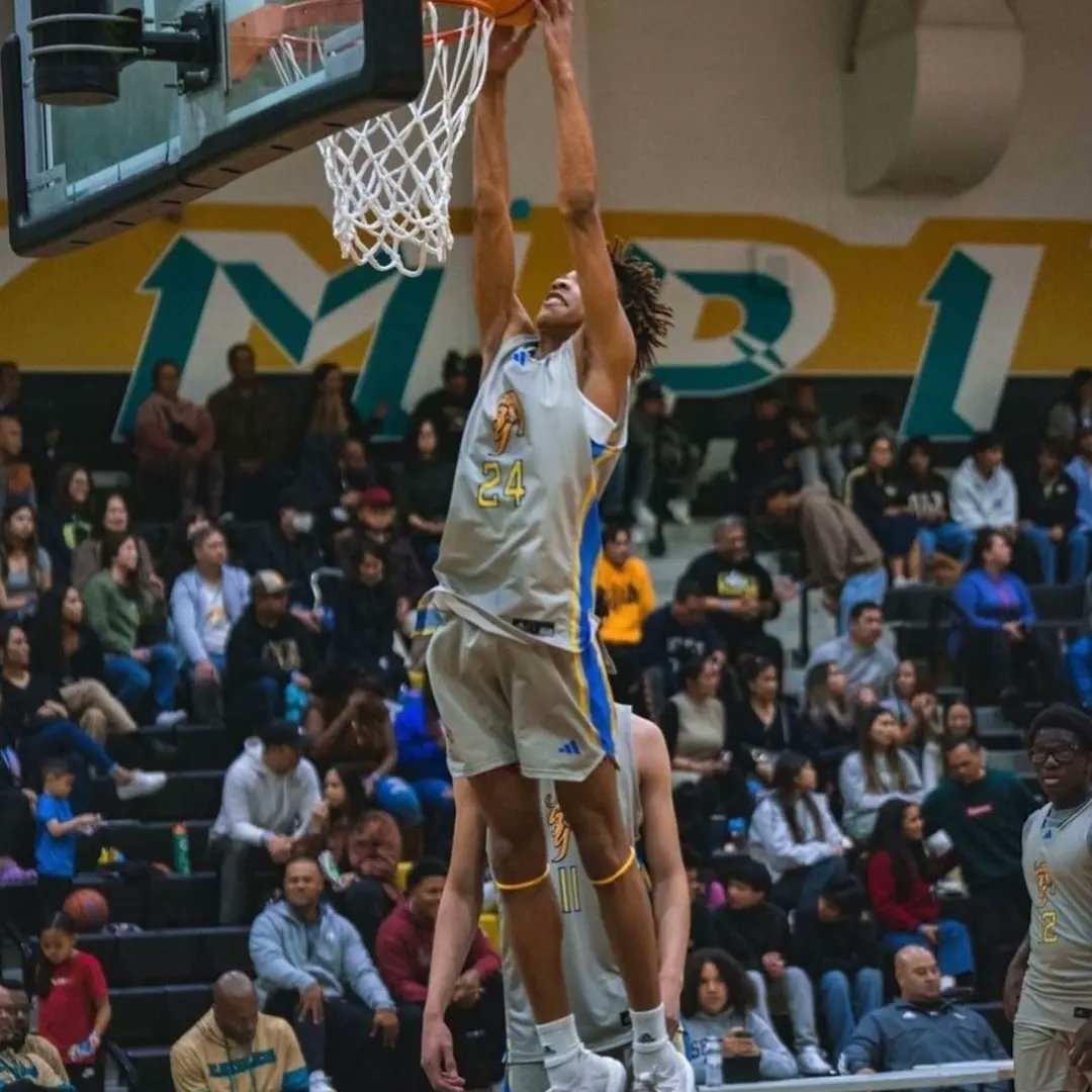 tetuck's tweet photo. 15 yr old 2025 6" 5 Steven Glynn
#Upside #BorderBoyz https://t.co/Twi3Eg2dGR