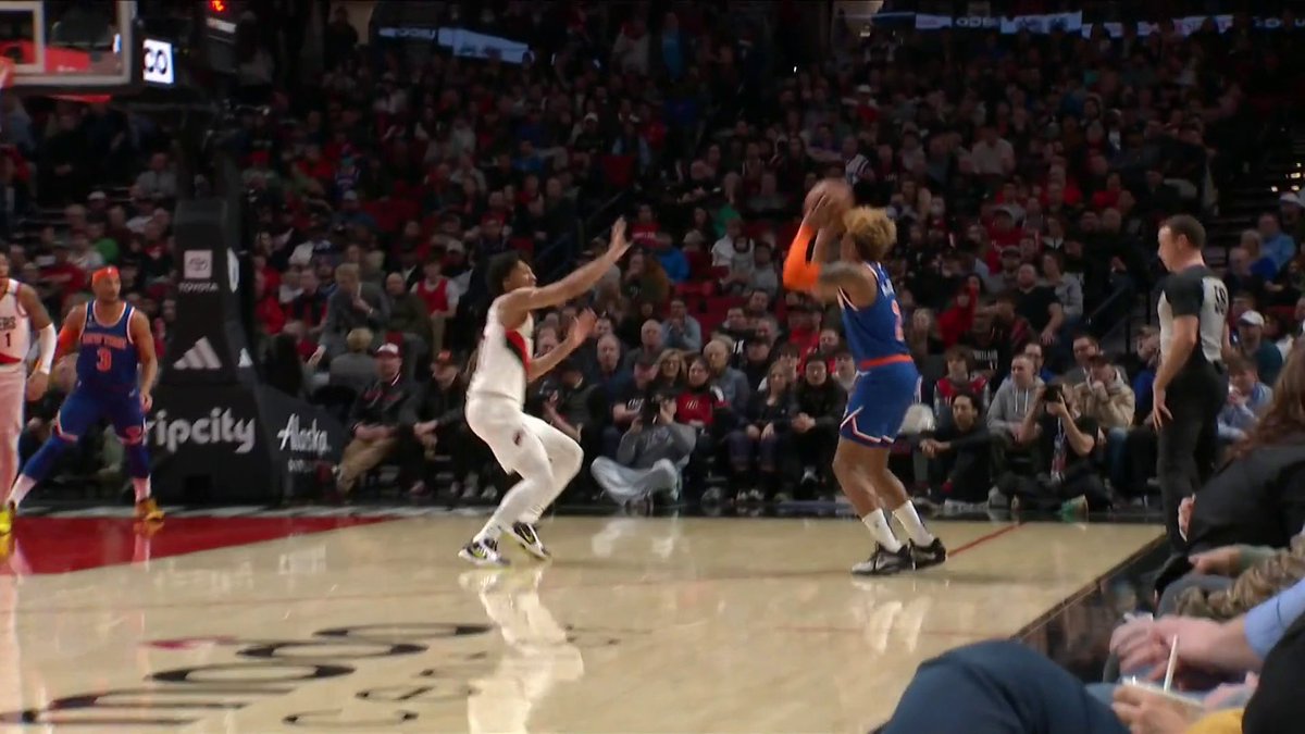 Knicks at Trail Blazers / Twitter