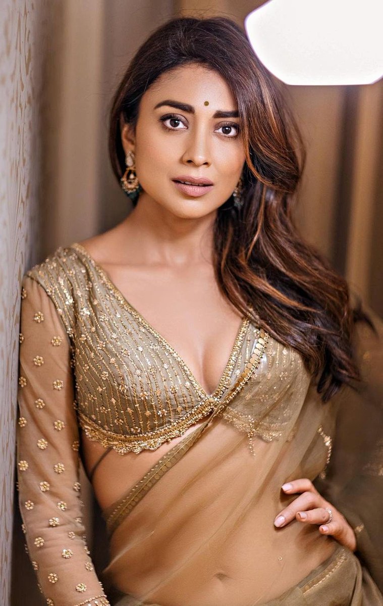 OnlyHeroiness's tweet photo. Shriya saran🥵

#ShriyaSaran #ShriyaSaranHot #ShriyaHot https://t.co/x52GYwM2Uz
