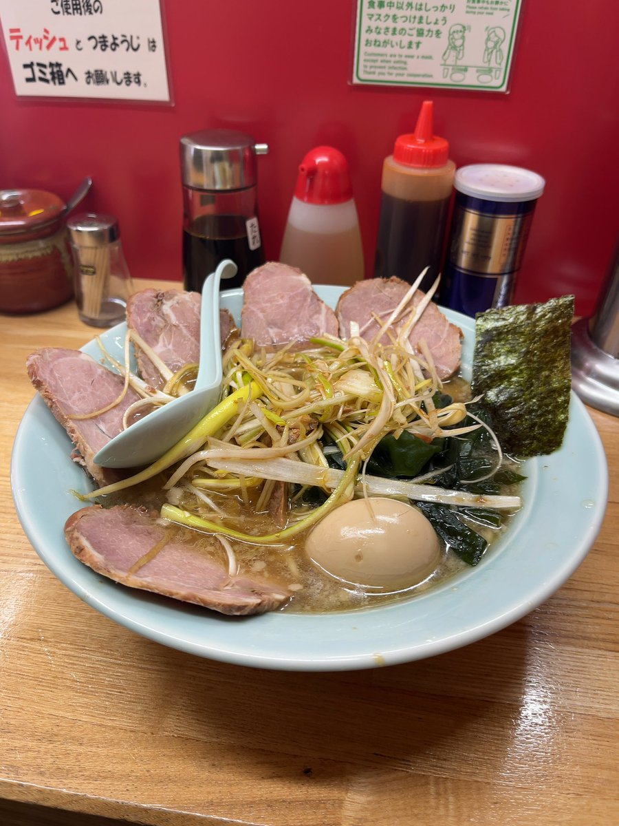 Ken64364's tweet photo. ラーメンショップ堀切店
ネギチャーシュー麺と半ライス

厳重な拘置所の警備をすり抜けランチ。
たいした事してないのに精神的に疲れたので濃いめのスープが染み渡る🥺

たまにのラーショもいいね👍

ご馳走様でした✨ https://t.co/o6ta7I1Gv0