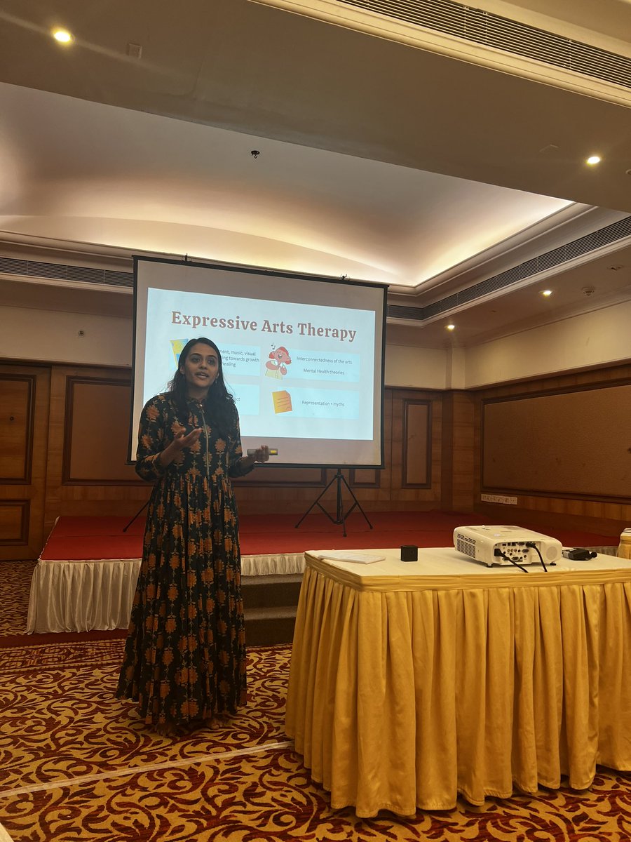 svirydzenka's tweet photo. Expressive art therapy for #patient #mentalhealth in hospitals in India. Holistic perspective through #interdisciplinarity from @dmuleicester PhD student @akshata_parekh at day 3 #DMUIndiaResearch  w/ audience participation! @maryseacoledmu @ZoePalfreyman @DMUresearch @DMUDRCOL https://t.co/l1YmWumyaC
