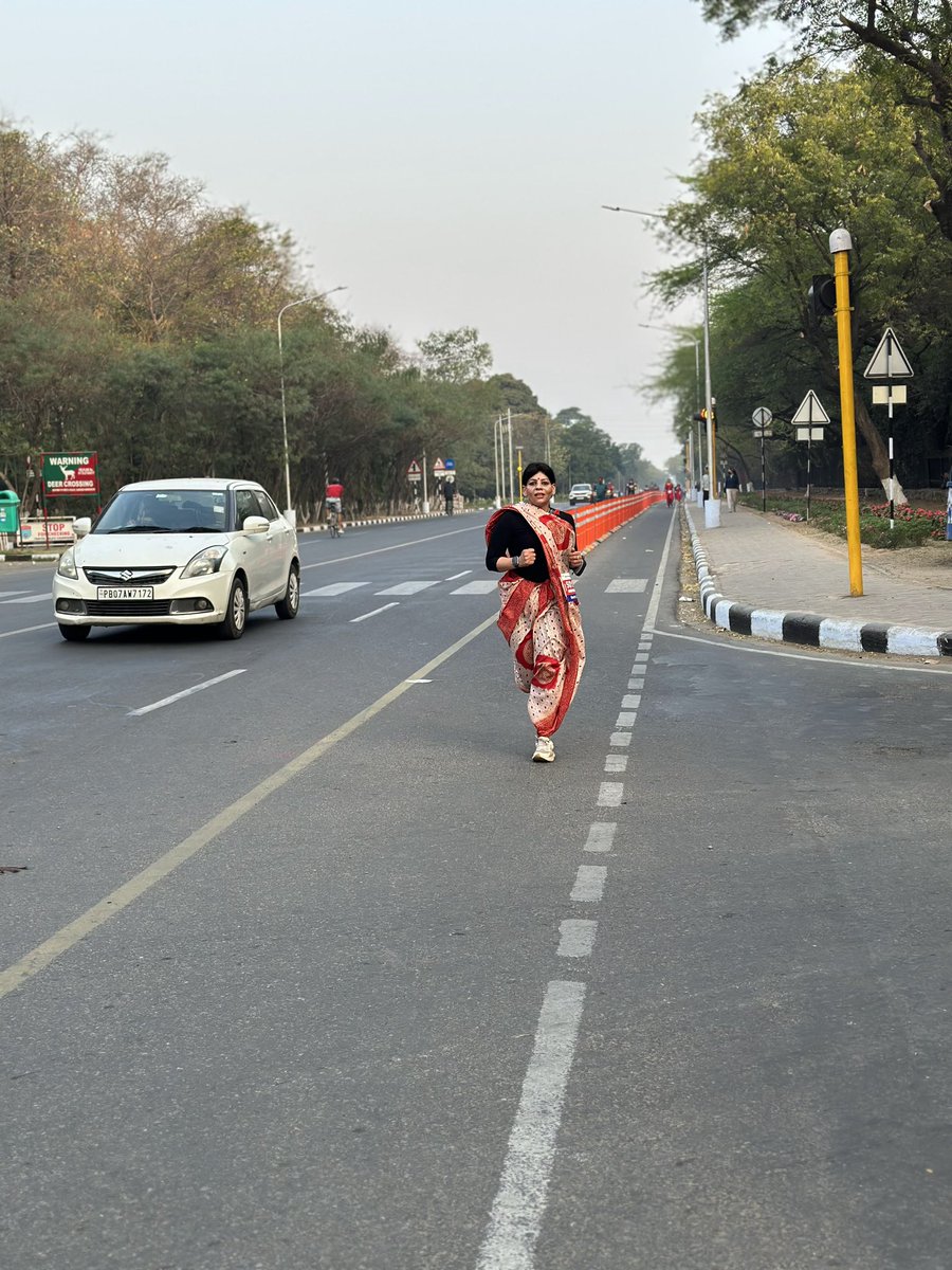 anuduasehgal's tweet photo. TRC’s #RedSareeRun is uniquely inspiring. The run features Women running/walking in their red sarees. They dance joyfully during the warmup. And, we had women bikers in saree to cheer up the runners.
I hope you take a look
@udaykotak @anandmahindra @KotakBankLtd @RunClubIndia https://t.co/AOw7Z181BN