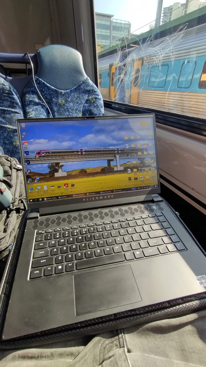 Turning dead time into super productive time. 💻
Vote 1 for #trains. 😎