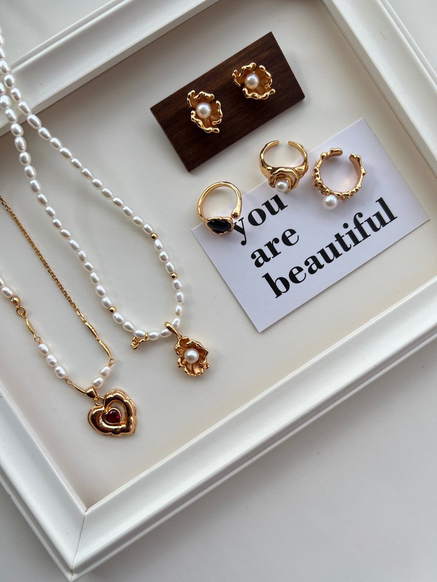 lavoniteluxe's tweet image. Indulge in the little luxuries that make life worth living ✨

lavoniteluxe.com

#ringbling #jewelry