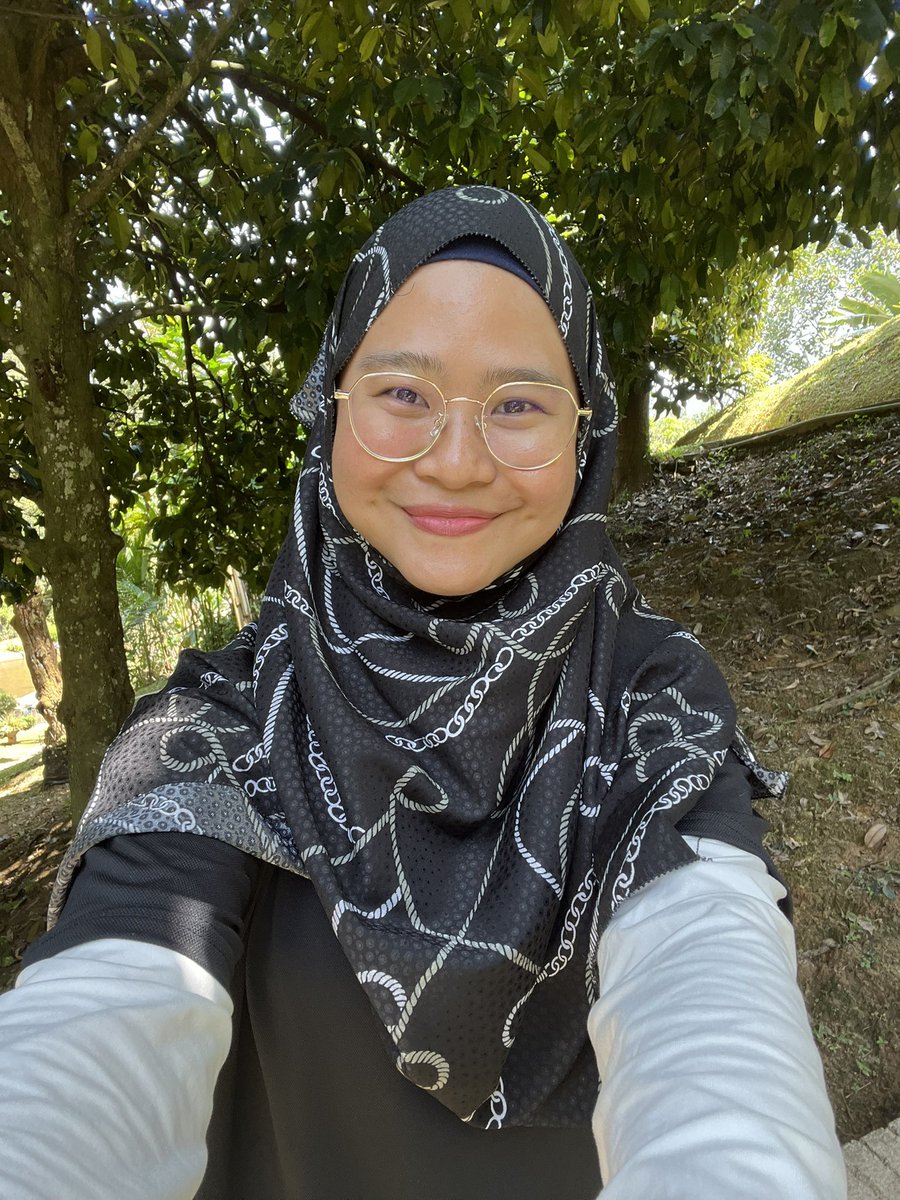 thelustreskin's tweet photo. Lurvee my skin noww 🥰🌟

Sekarang busy &amp; penat, nak pakai skincare pon malas so basic skincare routine mmg the best ✅ Yang penting kena juga double cleansing at least 2 hari sekali💖

Btw products kat bawah available at my shop hehehehehe sy tokey sy juga habiskn stock🫣😋 https://t.co/ReWjoHs0jl