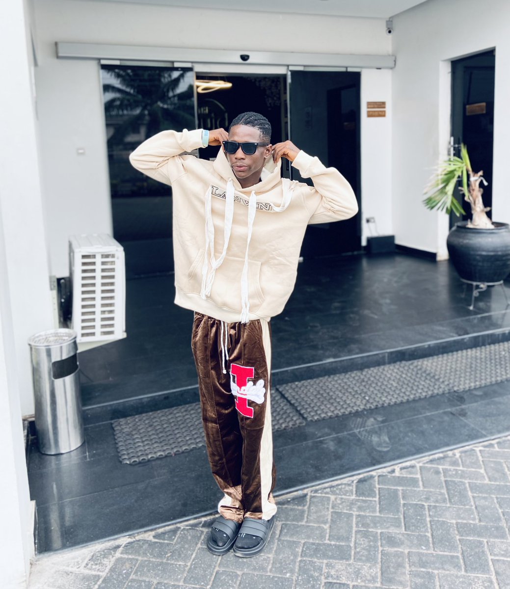 smartmoni319's tweet photo. It’s my birthday and I’m greatfull to God. ❤️💕❤️🙌💯 https://t.co/Zun76jHNkN