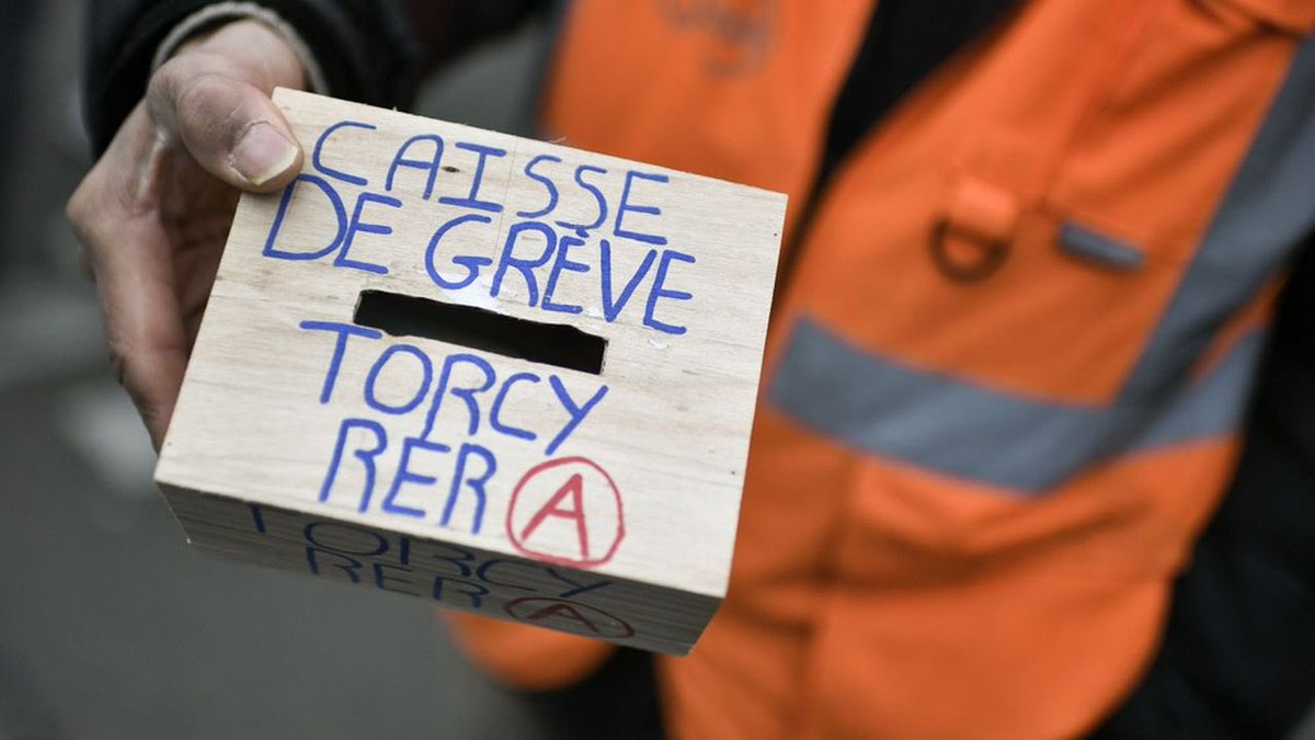 clemrenard_'s tweet photo. Les caisses de grève :

1 La @CDGautogerees créée/soutenue par @laquadrature, @attac_fr, @Fakir_, @atterres, @nosretraites… recense les caisses autogérées.

2 La @CaisseSoliAsso gérée par @InfoComCGT et #SudPTT92.

3 La caisse de la @FranceInsoumise.

—
➕https://t.co/oo95K8BIoo https://t.co/JVjAaoiv6K