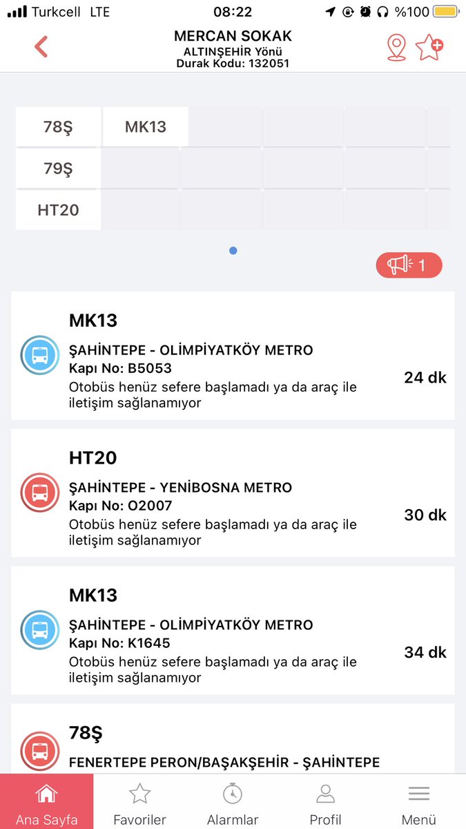 Talayx0's tweet photo. Niye 15 dakikalık yol için 25-30 dakika üst üste çıkmış insanların dolu olduğu otobüsü bekliyoruz her gün @iettdestek https://t.co/4DMmX58tC7