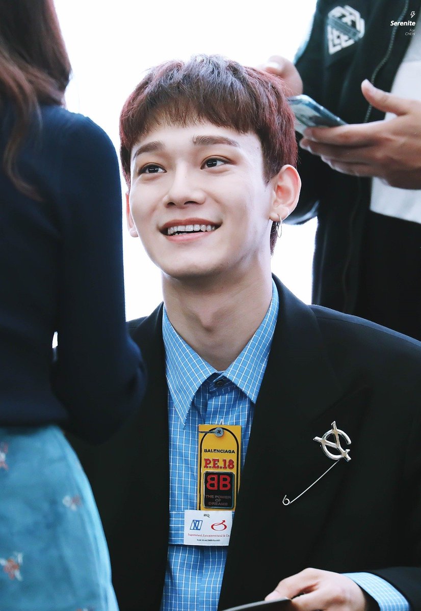 hourlychen's tweet photo. ꔚ #CHEN #첸 #JONGDAE #김종대 https://t.co/0vAFK5AEe2