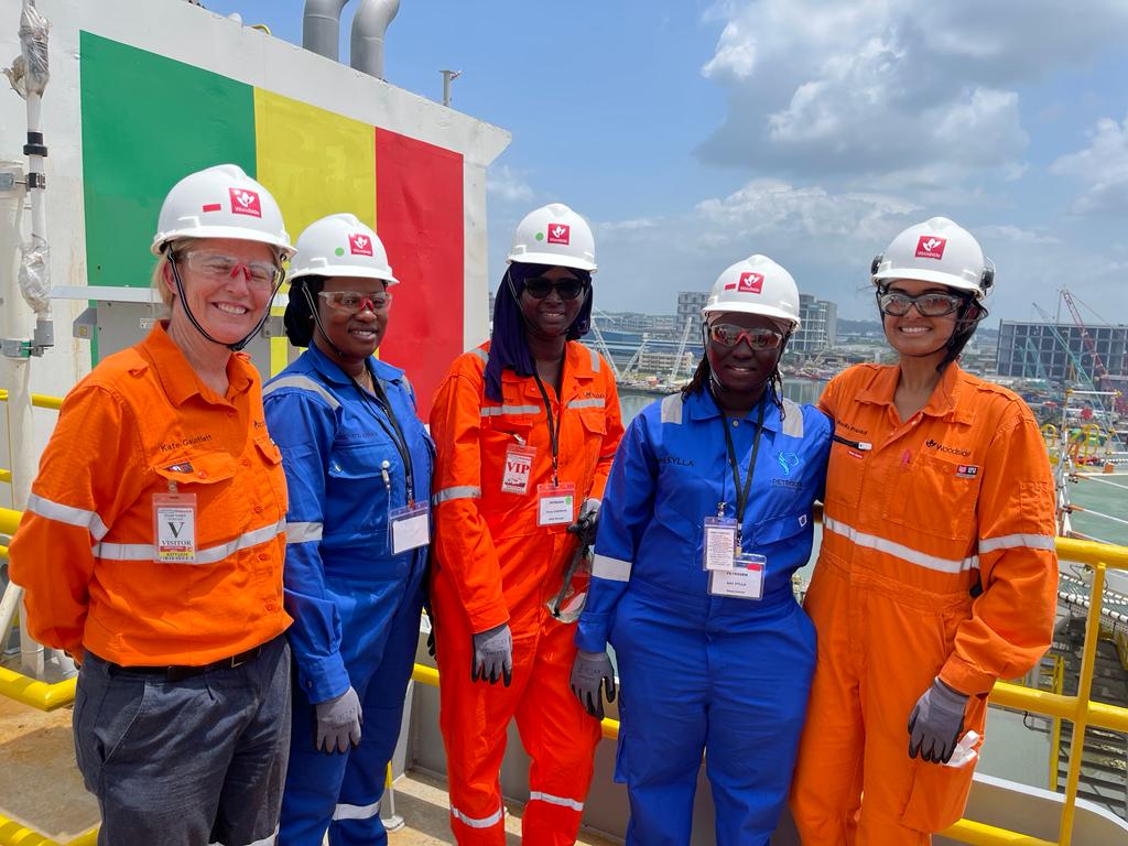 Mepsenegal's tweet photo. Une très belle visite sur le FPSO Leopold Sedar Senghor du projet Sangomar a conclu ce mardi 14 mars le périple de l'équipe technique #MPE, #ANAM @Groupe_PETROSEN et #STCNSCL. https://t.co/LsSAT5bTQh