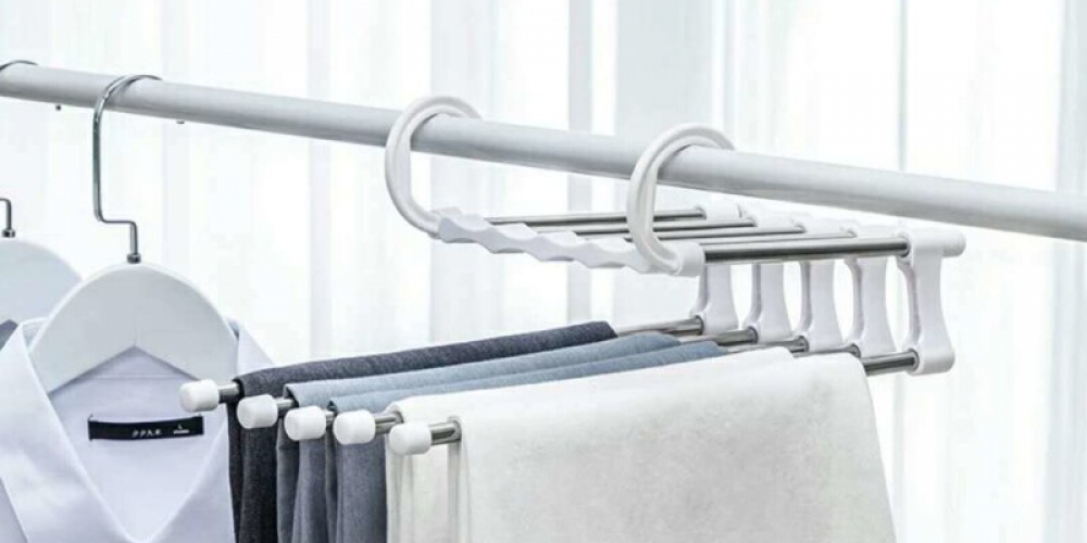 JustSweetHome1's tweet photo. Check out this Multifunctional Trouser Hanger 📢 link https://t.co/lJmMWIs30X 14.95$USD #lifestyle #homeshow #classic #livinghome #interiorinspiration #thehappynow #myhousebeautifull https://t.co/IrI5IFd2o2