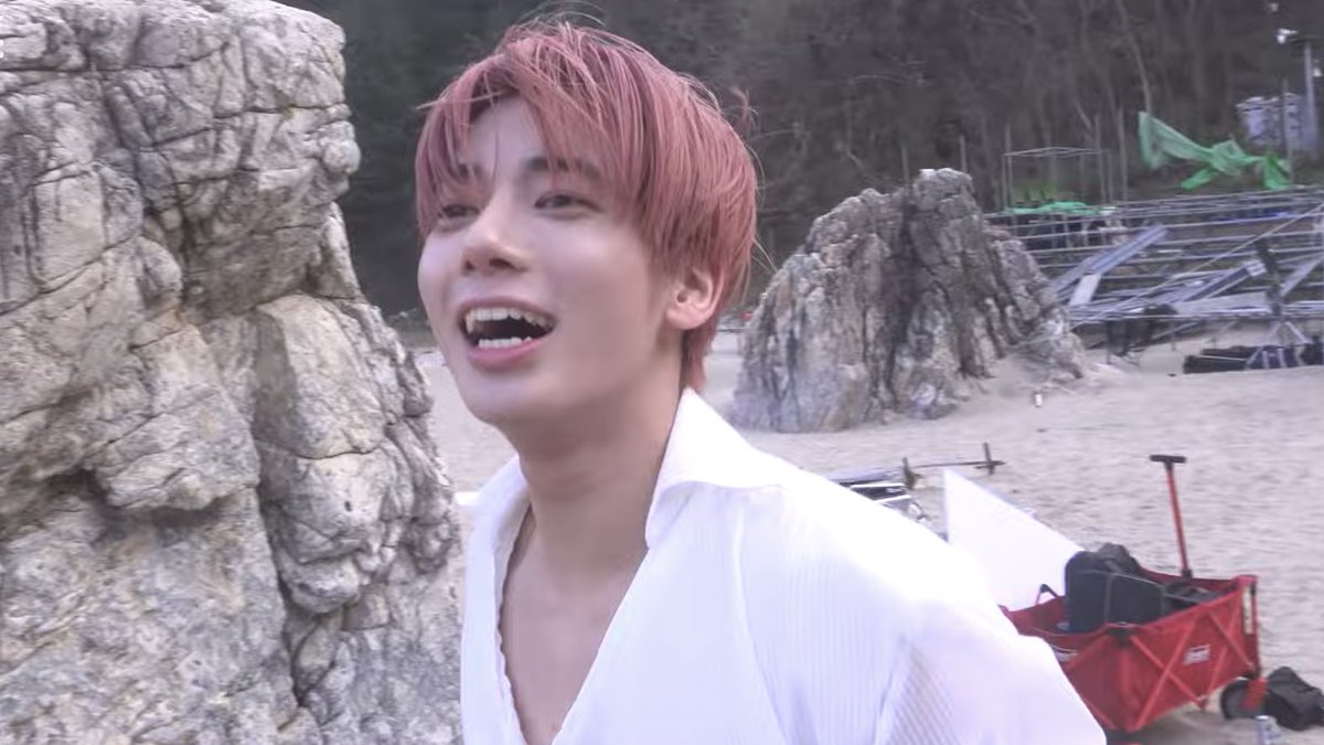 𓆩maggie𓆪 tweet media