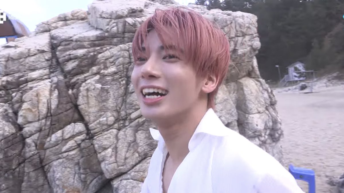 𓆩maggie𓆪 tweet media