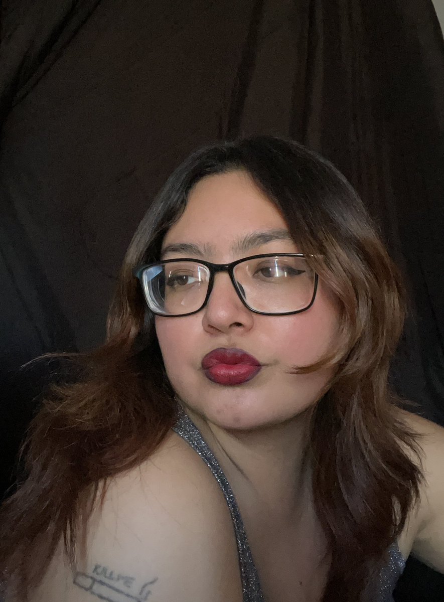 GaBy14142's tweet photo. gonna post these on here before my birthday ends 🌚 https://t.co/x4f56UM8uO