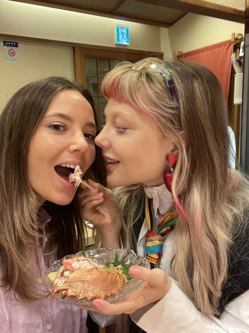 Enjoying my trip to Japan 🇯🇵 https://t.co/jamUAghD8s<a href="/tag/art"class="tags"><span>#art</span></a><a href="/tag/artnude"class="tags"><span>#artnude</span></a><a href="/tag/katyaclover"class="tags"><span>#katyaclover</span></a>