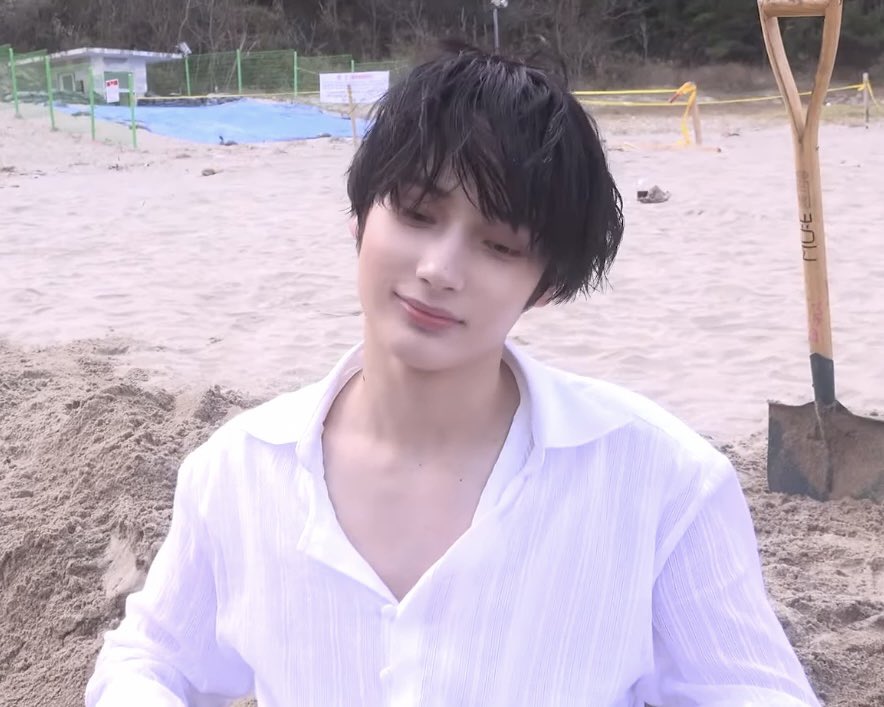 𓆩maggie𓆪 tweet media