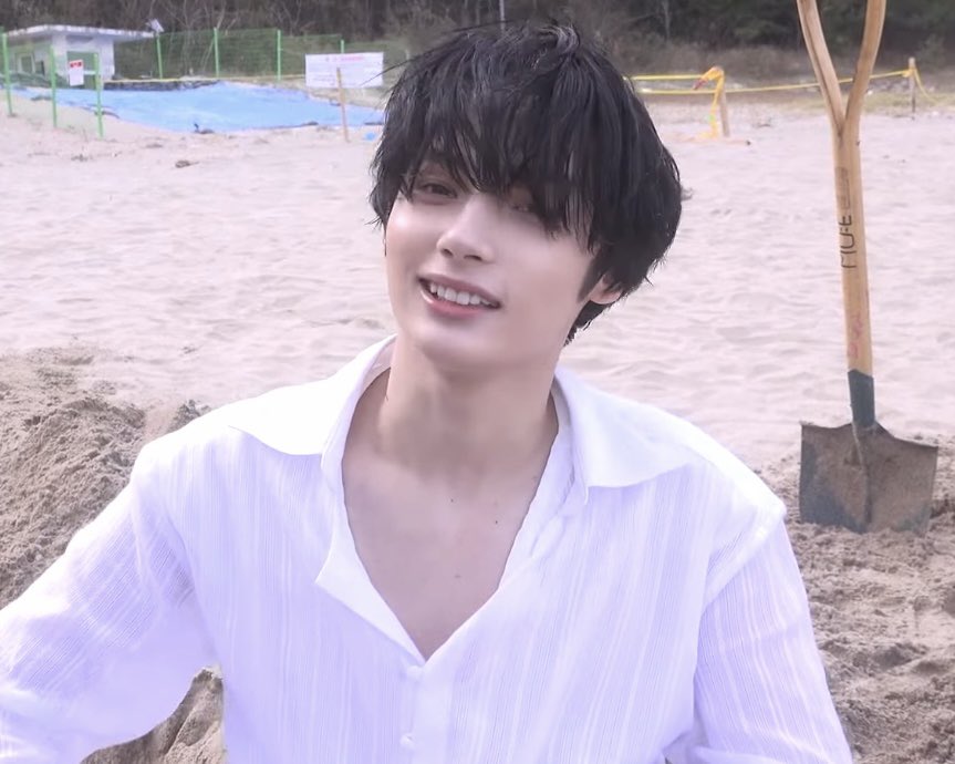 𓆩maggie𓆪 tweet media