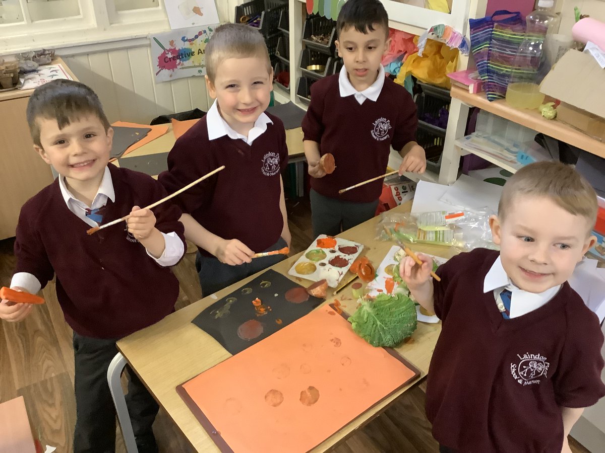 #Ash class have been exploring the insides of a range of vegetables.  They then used them to create printed patterns and investigated the different shapes and patterns each vegetable made!

#LaindonPark #LaindonParkPrimary #LaindonPrimary #Zenith
