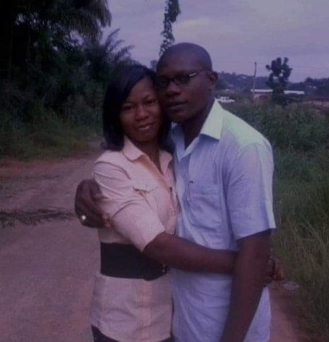 MOmeire's tweet photo. ODYSSEY OF LOVE

This is my humble self  with my girlfriend of many years who happens to be my wife and mother of my children when we  started back then  as students

My Dearest Single friend take it from me that it's good to grow and nurture love. 

Barr mike onyema omeire https://t.co/6Sjv3AyspW