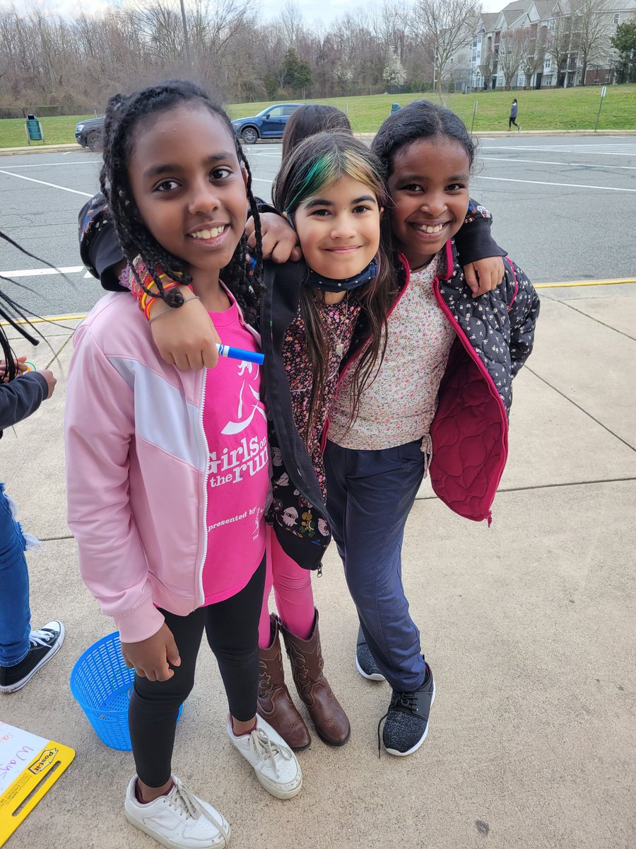 Cara Mayberry tweet media