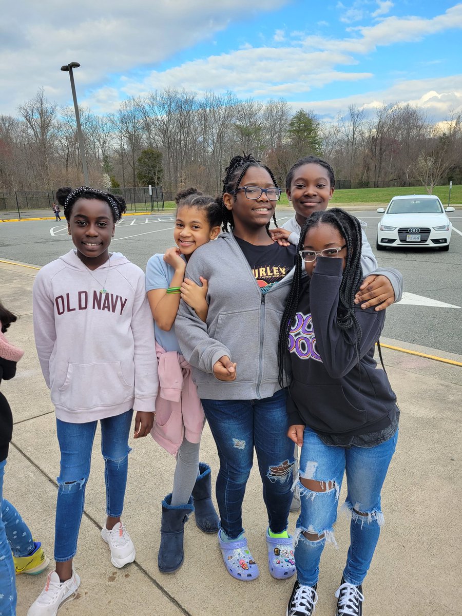 Cara Mayberry tweet media