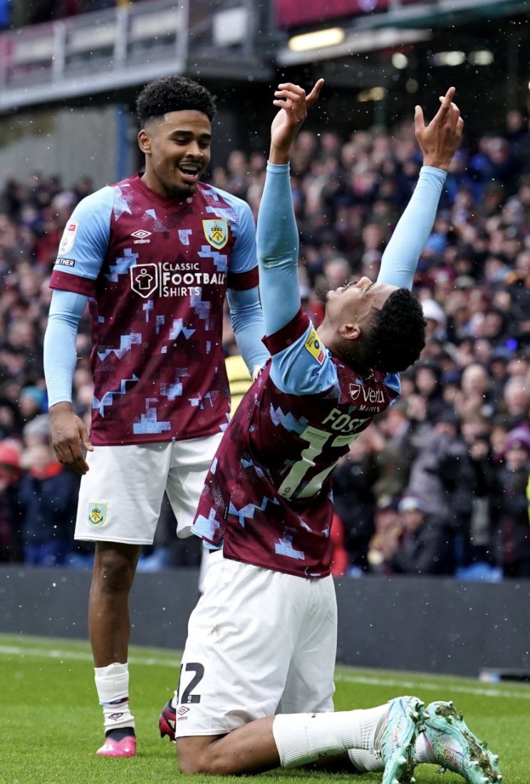 BlokeFromBFC's tweet photo. #WednesdayWinner

@BurnleyOfficial 1️⃣9️⃣th goalscorer of the 2️⃣0️⃣2️⃣2️⃣/2️⃣3️⃣season

#fozzybear 

Let’s hope @BurnleyOfficial ‘s #1️⃣2️⃣ #LyleFoster can do it again tonight 

#HULBUR

#twitterclarets

#football https://t.co/IbsJkx4mrL