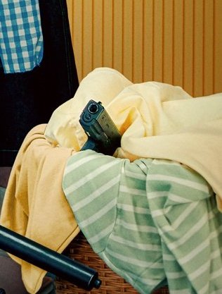 #janghyuk and #jangnara married couple and both with guns...

Is this really Spy x Family live action fjffjfj