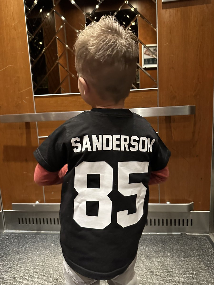 kirstin_george's tweet photo. Jake’s #1 fan in Edmonton! @Senators #jakesanderson #ottawasenators #sensfan https://t.co/1hS1ES4wBL