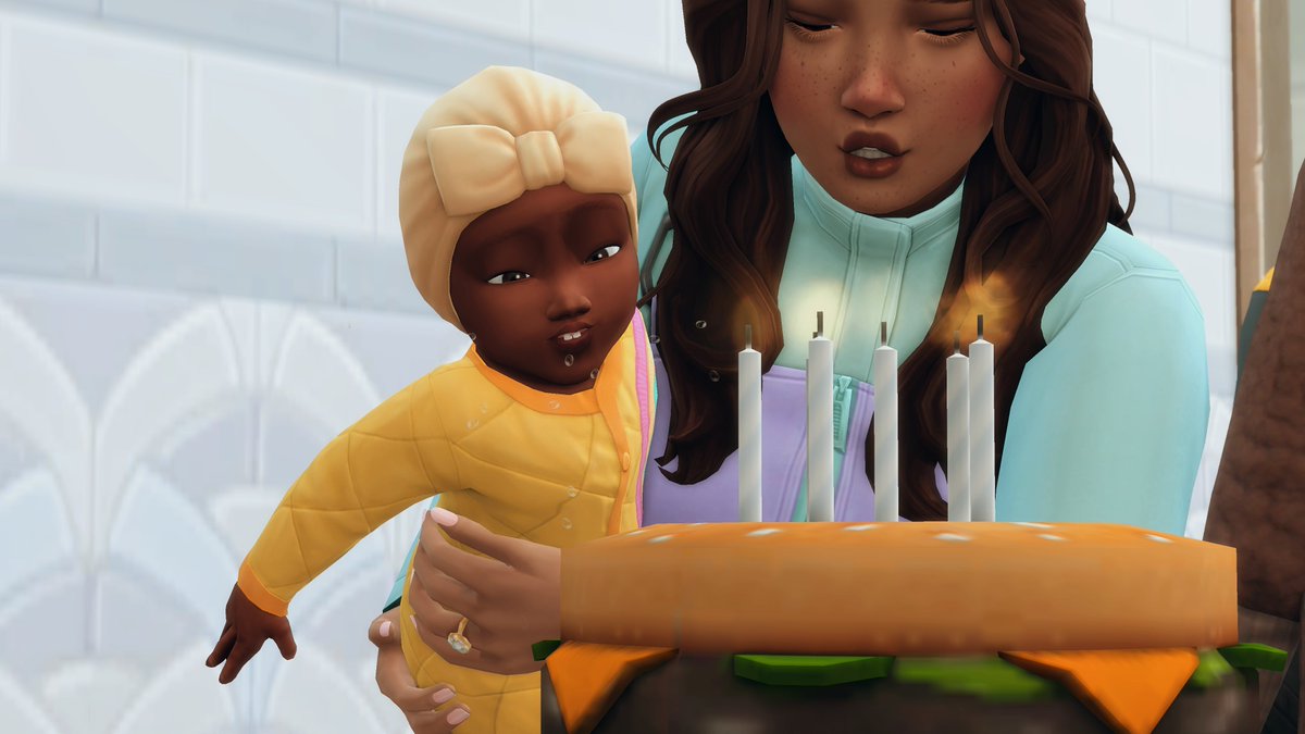 Mae 💐 on Twitter "Like look! LOOK AT IT!"