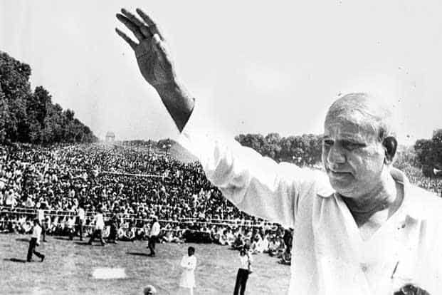 NareshChak12's tweet photo. ఎవరు ఎంతమంది ఉంటే,వాల్లకంత వాటా దక్కాలని సామాజిక న్యాయం కోసం,సమాన అవకాశాల కల్పన కోసం జీవితకాలం కొట్లాడిన ఘనుడు మాన్యవర్ కాన్శీరాం గారి 89వ జయంతి శుభాకాంక్షలు.
#SymbolofPower
@BahujanPolitics
@bspindia @BSPTelangaana @RSPraveenSwaero https://t.co/xOBivVJaf7