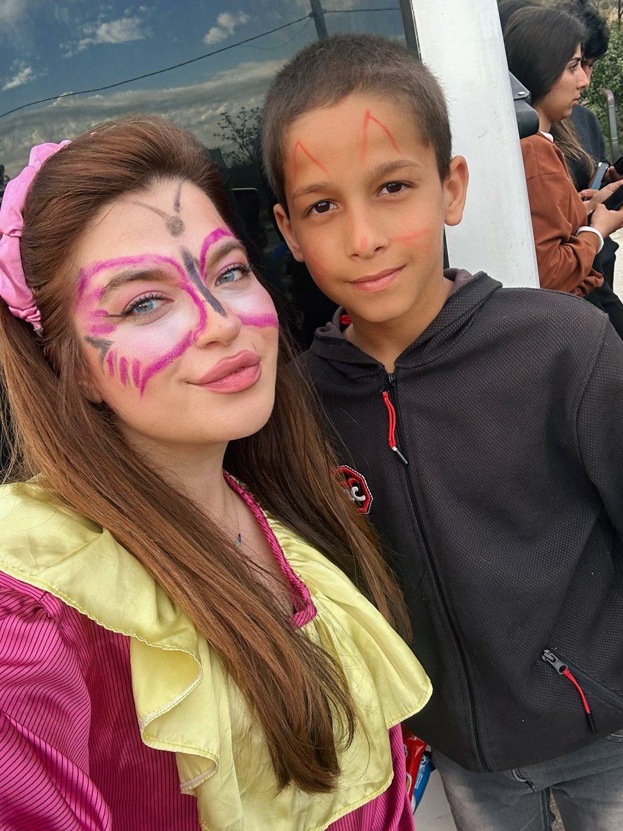 IamSejk's tweet photo. Hatay da ki depremden etkilenmiş çocuk ve ebeveynlere motivasyon etkinliğimizde güzel kareler 💖

#depremiunutma https://t.co/mumDOeDp5Z