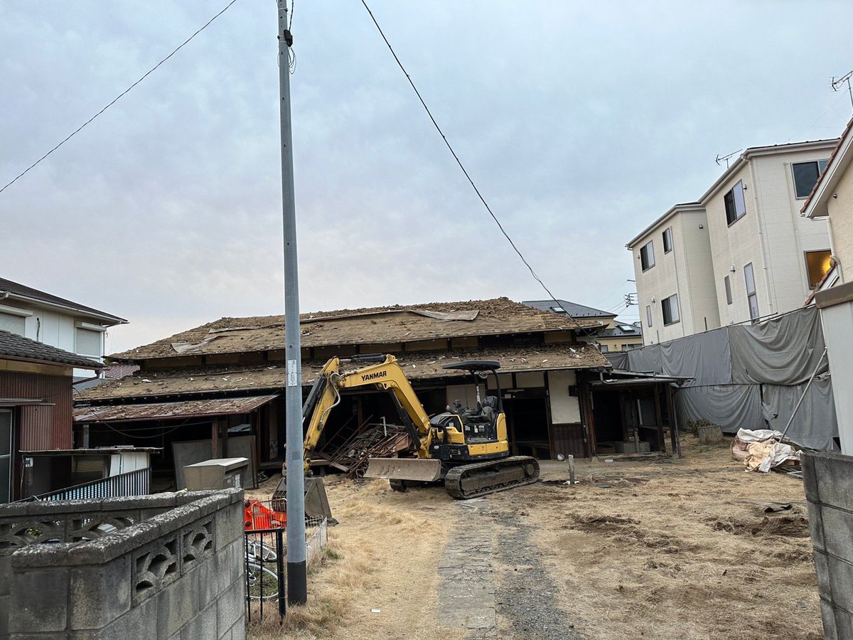 lans1126's tweet photo. 埼玉県さいたま市某町　木像平家34坪
この建物の解体費���は
280万円〜320万円

築年数が経っている建物のため
スピーディーに解体👷‍♂️ https://t.co/hpXvtWT4hH