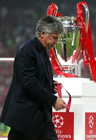 greggmunikwa's tweet photo. If there’s any manager who knows how to bottle a 3 goal lead to liverpool in Europe… https://t.co/zVVXQAcvVC