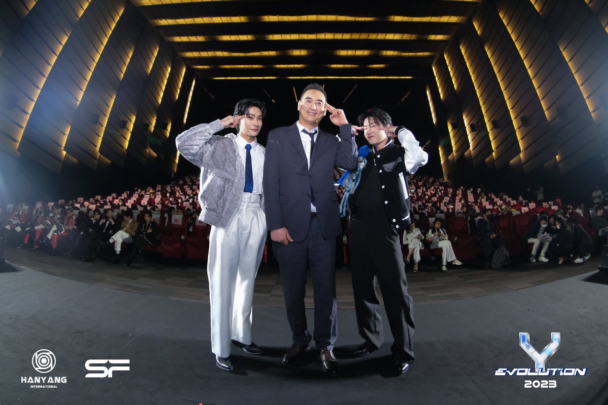 blcommunity_int's tweet photo. 💖Do you feel the #TheFirstLoveManual vibe at the Y Evolution 2023 event? Stay tuned, the first love story is blooming.🌸
#TutorKrp #Mynameis_yim #HanyangInternational https://t.co/o0mfJqBqQa
