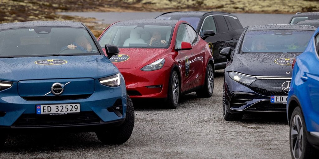 TCS_Schweiz's tweet photo. Der #TCS und der #NAF haben in diesem #Winter erneut einen #Reichweitentest mit #Elektroautos durchgeführt. Wie erwartet erreichte im Winter kein einziges Auto die vom jeweiligen Hersteller angegeben Normreichweite. Mehr dazu 👉 https://t.co/DP8vhOaHYb
#myTCS #TCSTest https://t.co/bvuuMhzoAV
