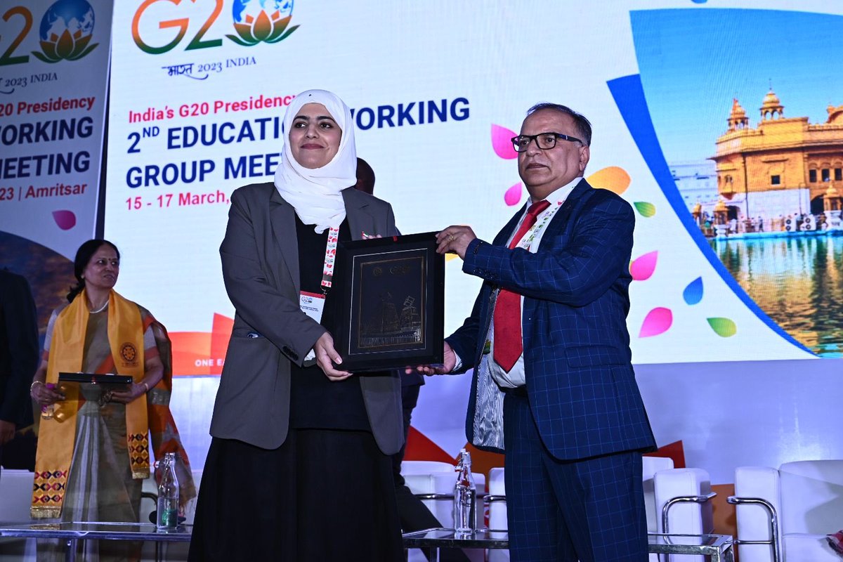 EduMinOfIndia's tweet photo. #G20India: Scaling up research &amp; Edu-Tech led solutions in an inclusive &amp; sustainable way!

The Session 2 of #G20 EdWG Seminar concluded. Discussions were centered around issues like Research in Sustainable Development Goals (SDGs) with richer collaborations.

@g20org https://t.co/QkEwsPxdKl