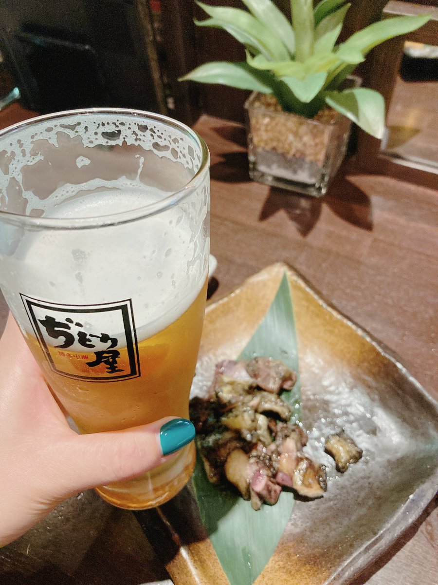 8dabewoman's tweet photo. 昼間からいただきました。
取材なので仕事です、すみません🫠

#八王子飯
#取材飯 https://t.co/8wGjBvacT4