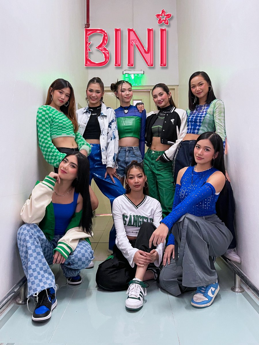BINI_ph's tweet image. #BINI : BINI on #BINI_FeelGoodMallTour

Here's a few snaps of BINI at Ayala Harbor Point, Subic : 
📸 bit.ly/3mOzM7J