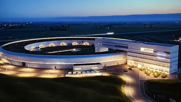 packagingmea's tweet photo. Tetra Pak has commenced research towards advancing fibre-based sustainable food packaging, in collaboration with MAX IV – the most modern synchrotron radiation laboratory in the world.
Read more: https://t.co/vfK57cKle8
@tetrapak
#Packaging #News #Updates #PackagingMagazine https://t.co/59TAri4Wh9