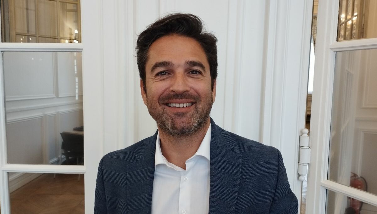 Le maire de #Reims <a href="/ArnaudRobinet/">Arnaud Robinet</a> est sur France Bleu Champagne-Ardenne ce vendredi pour un bilan à mi-mandat. N'hésitez pas à lui poser toutes vos questions 👇
➡️ l.francebleu.fr/iCKo