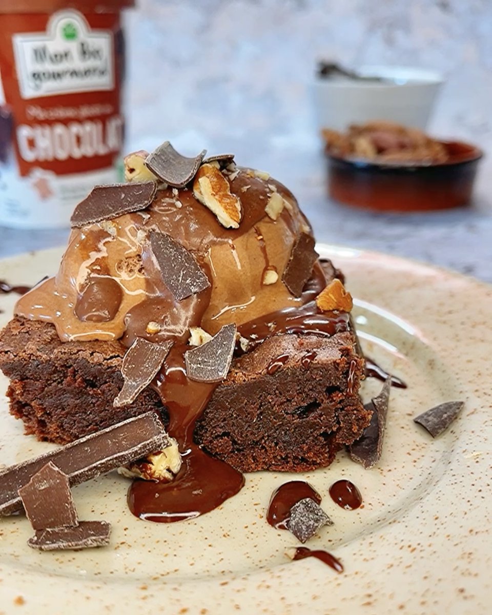 Mimi_Cuisine's tweet photo. Tu aimes les bownies ? 🤤
Si tu veux voir la recette clique sur la photo 😍

#Blogcuisine #Blogculinaire #dessertchocolat #dessertgorumand #Idéesderecette #Influenceurcuisine

https://t.co/FRkh9QQZdT https://t.co/Q2V1MfX5RQ