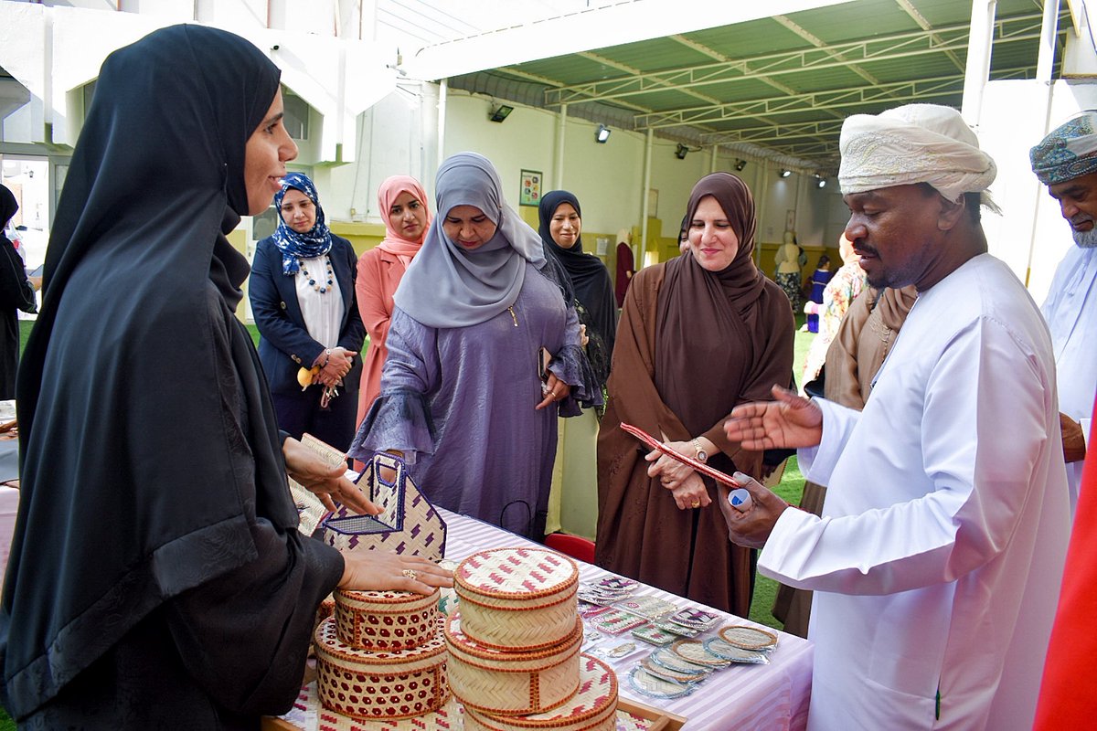 EduGovOman's tweet photo. #التربية_والتعليم| نظمت المديرية العامة للمدارس الخاصة- دائرة التعليم المبكر فعالية (أطفالنا والتراث العماني) تحت رعاية المديرة المساعدة للشؤون التربوية للمدارس الخاصة، تهدف إلى تفعيل وثيقة التربية على المواطنة في التعليم المبكر  وغرس الهوية الوطنية في نفوس الأطفال. https://t.co/CiJyttjN98